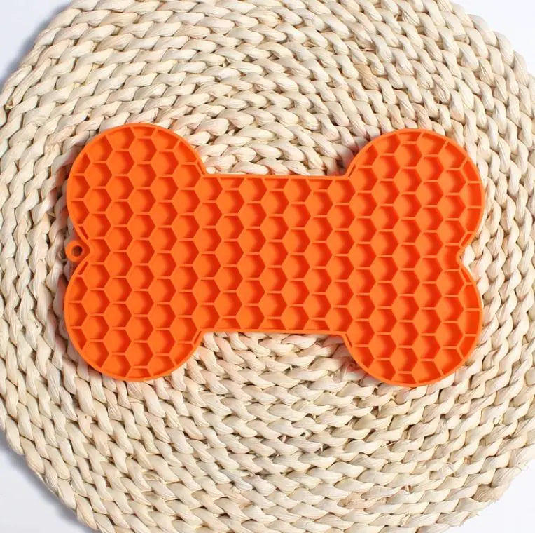 CalmChew™ Bone Lick Mat – Soothe Stress, Slow Down Mealtime